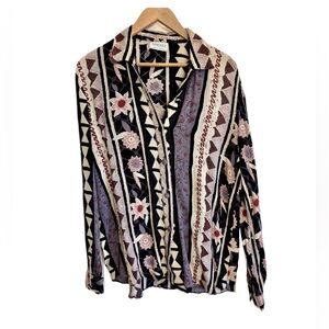 Finezza vintage long sleeve button up top w/ vertical frieze pattern